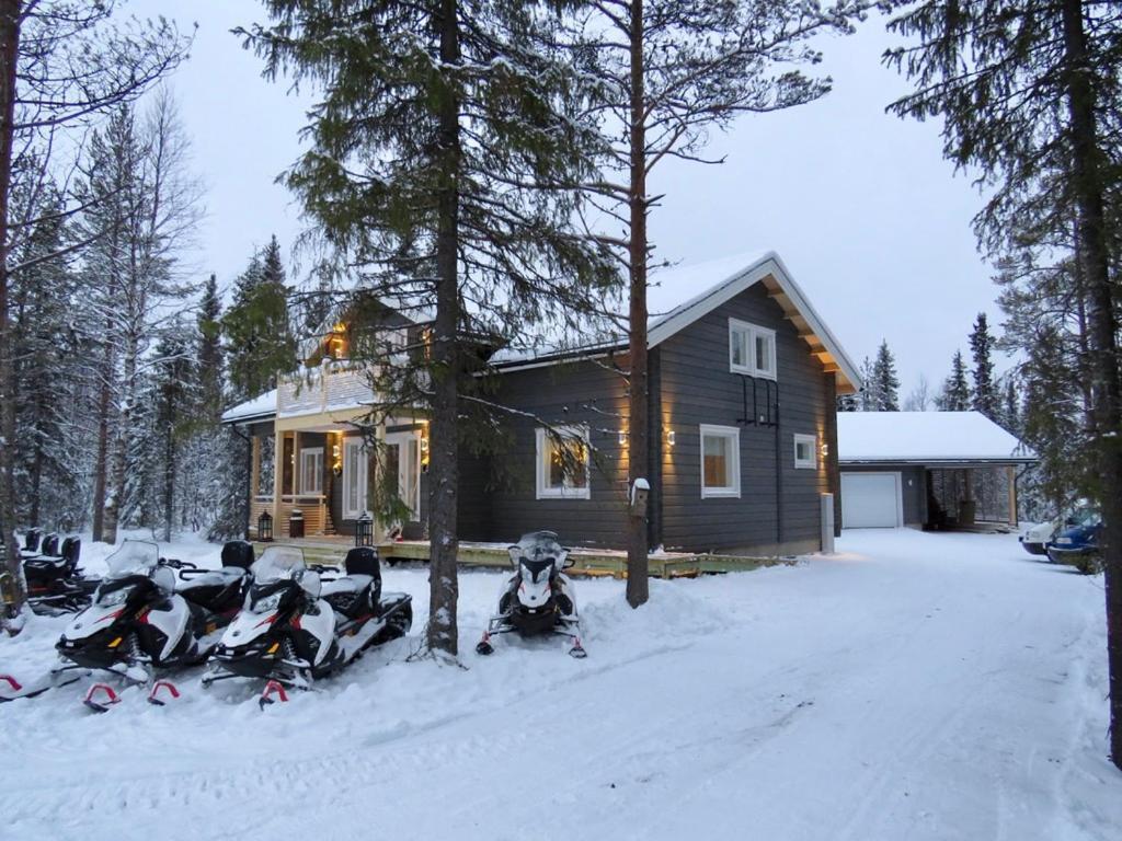 B&B Adventures Akaslompolo Exterior photo